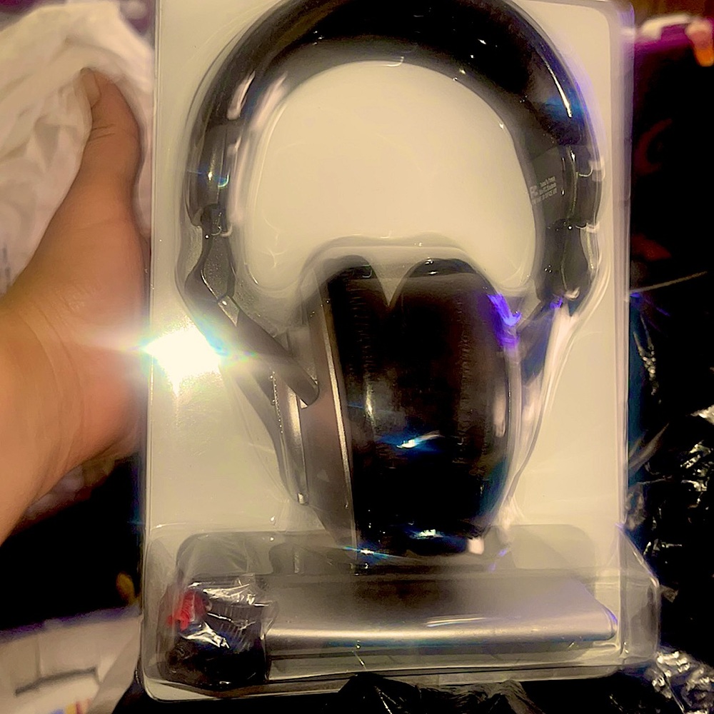Wireless headphones